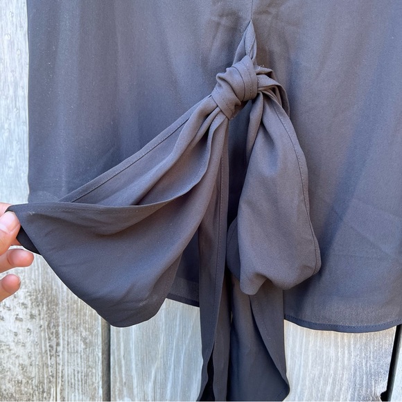 Badgley Mischka black ruffle short sleeve bowtie sash layered lined flowy blouse - Picture 10 of 15